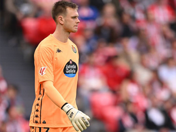 Butuh Kiper Baru, Rangers Incar Karl Hein dari Arsenal